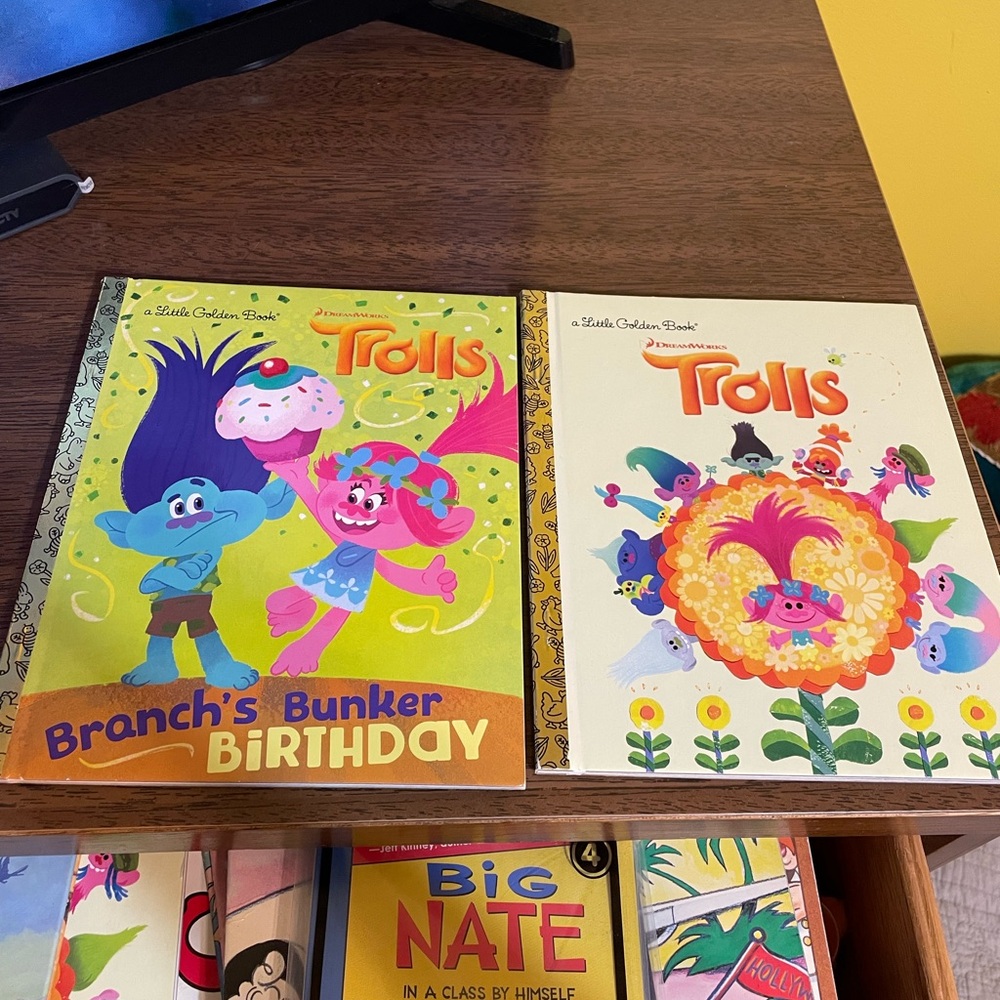 DREAMWORKS TROLL BOOKS